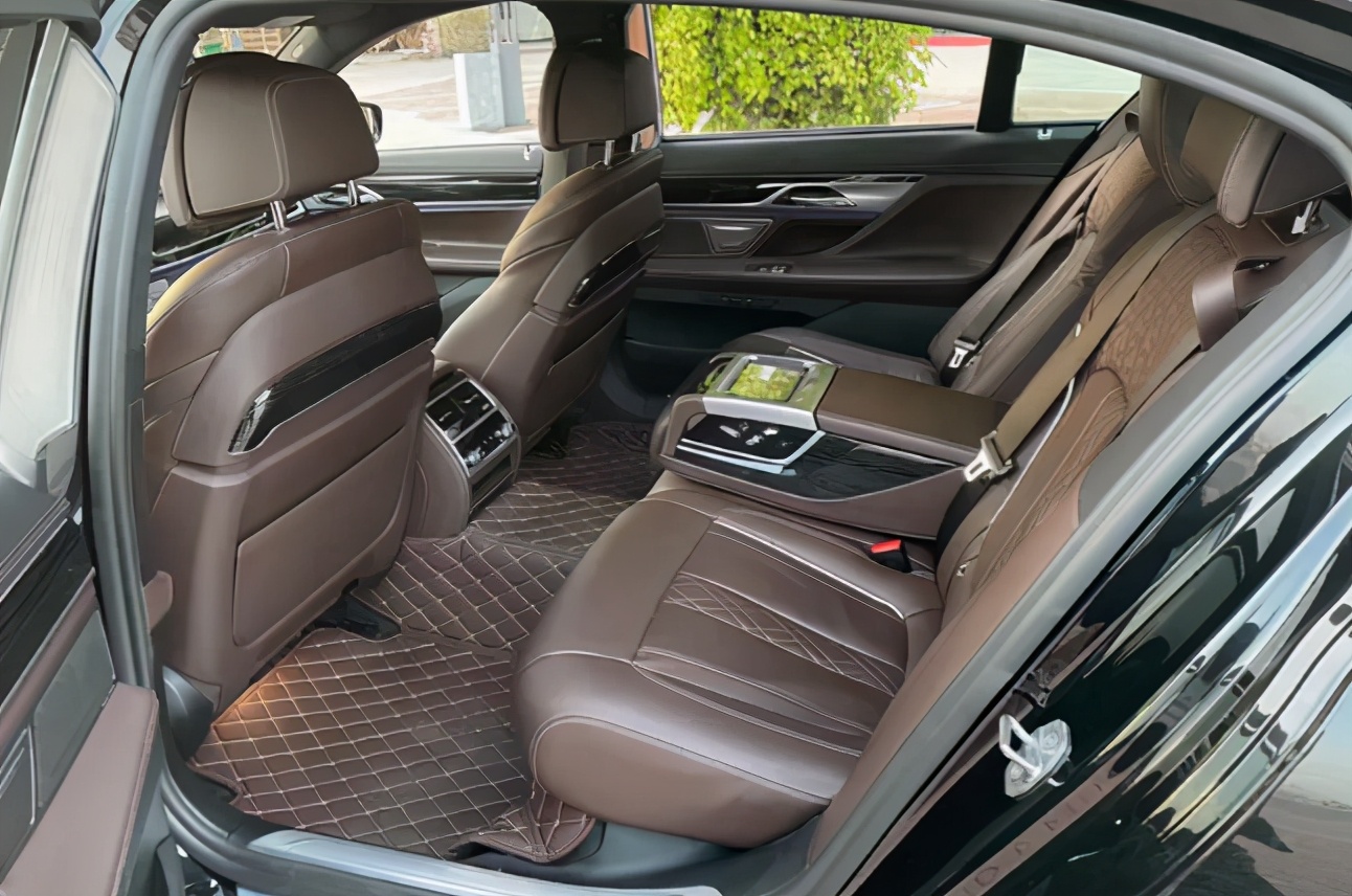 宝马7系深度体验,宝马7系开起来什么感觉