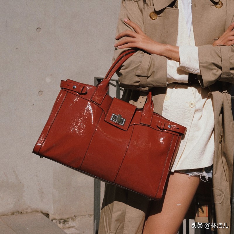 今年春夏必买的4款包包,包包推荐小众高级感红色