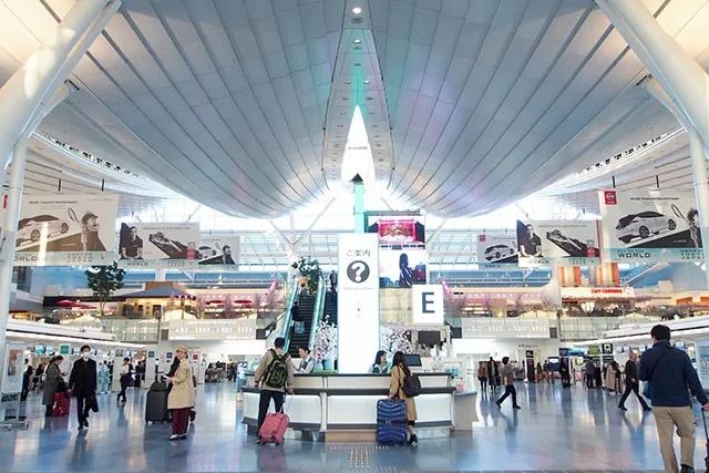 飞机去晚了赶不上怎么办,第一班飞机晚点赶不上转机怎么办