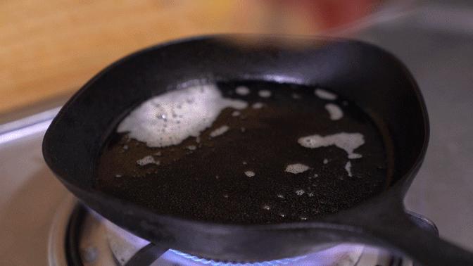 煎牛排时黄油炸到身上怎么办,煎牛排香料总是一煎就糊