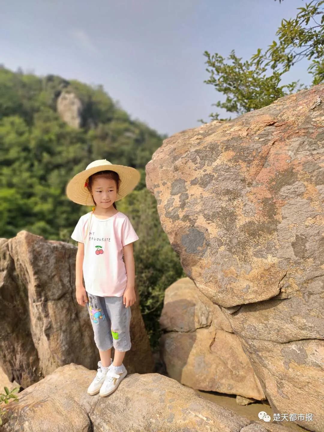 妗堟澘涓嬩笂缃戣,妗堟澘涓嬩笂缃戣鐨勫皬濂冲