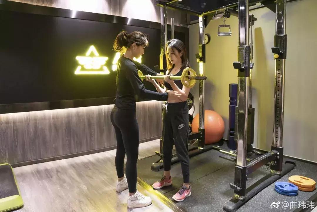 如何在大学一个月赚到1000 (如何在大三赚到人生第一个10万)