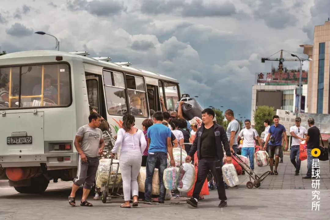 5000公里看地球,5000英里在中国是多少公里