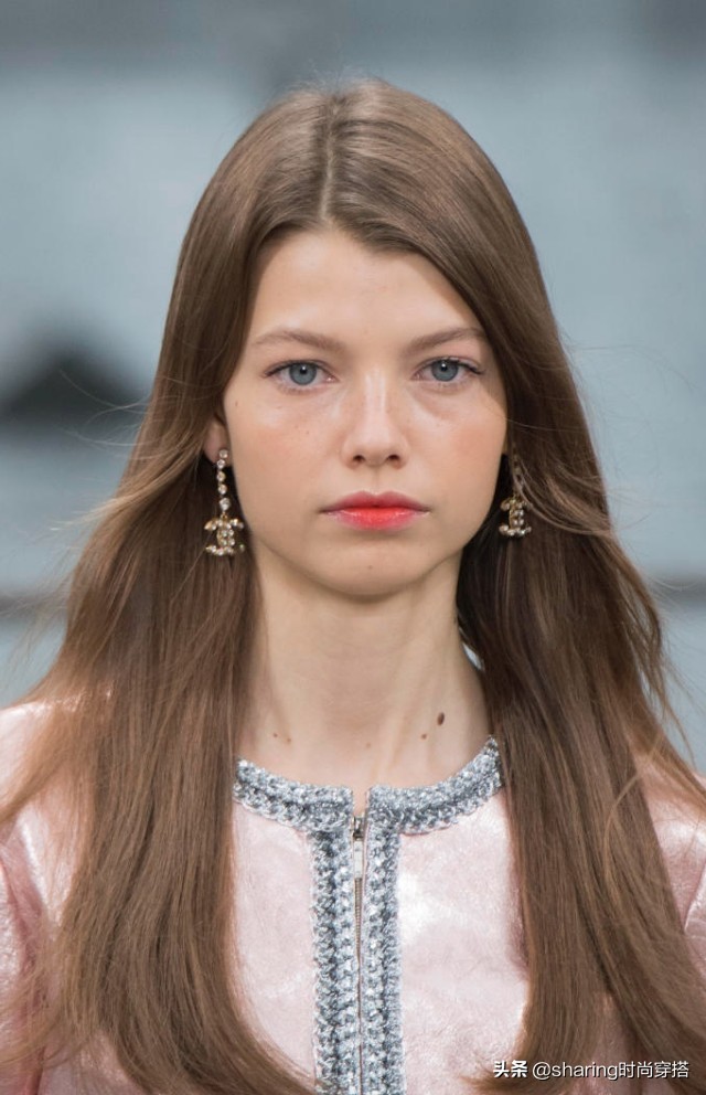 2020香奈儿秋冬发布会,chanel香奈儿早春走秀新款