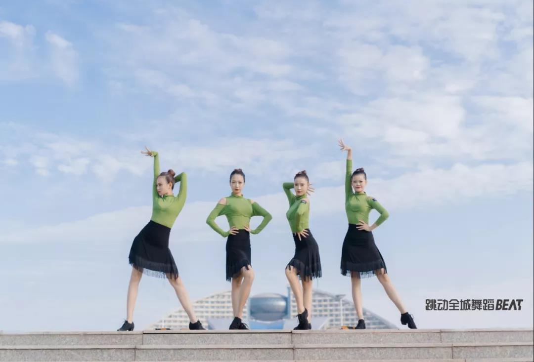 拉丁舞solo桑巴,桑巴舞热情桑巴