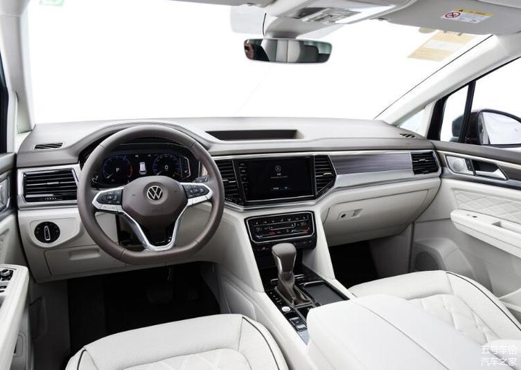 威然和gl8哪个上档次,威然和gl8哪个操作性更强