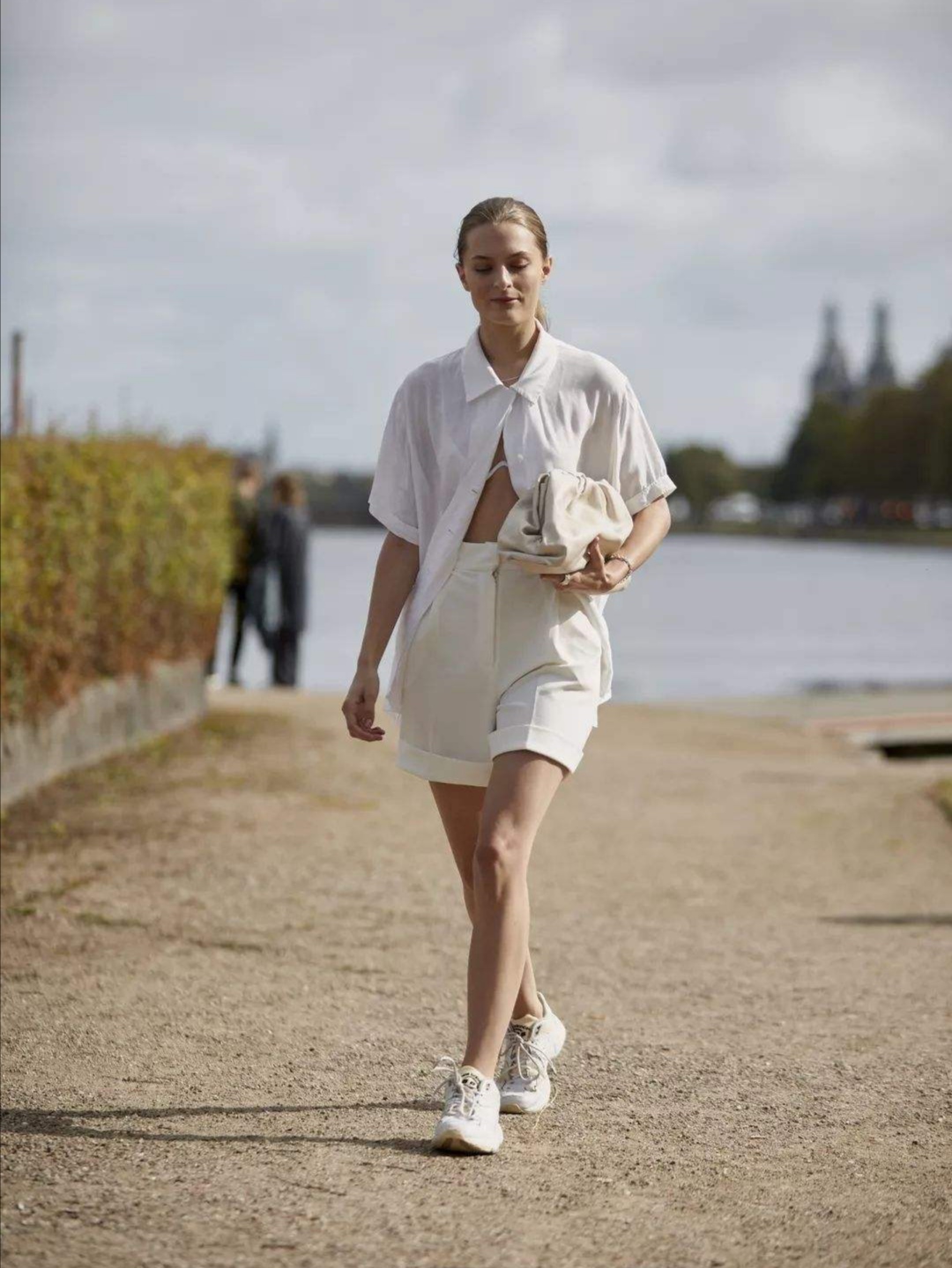 身高不高女生穿什么鞋子,身高不到160的女生穿什么鞋