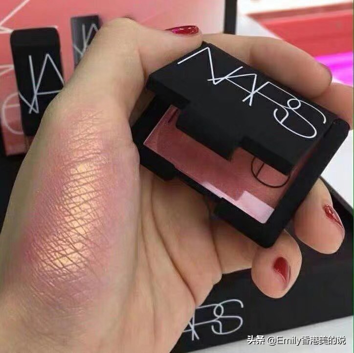 请说一下今年彩妆最好用的单品,手残党入门眼影