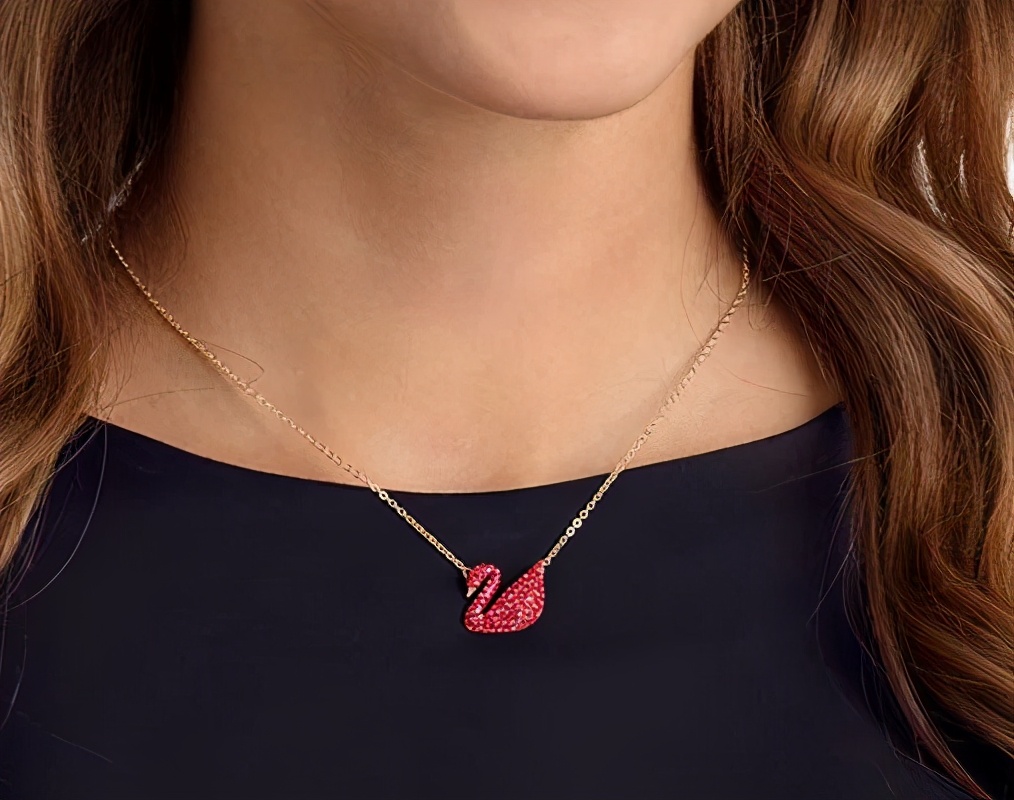 气质女生饰品,气质女神都戴这几种首饰