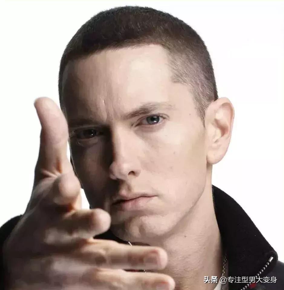 男生帅气发型痞帅,男生发型很酷很拽