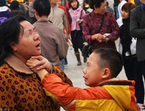 每个熊孩子背后都有熊家长在撑腰,熊孩子的教育背后是否有熊家长