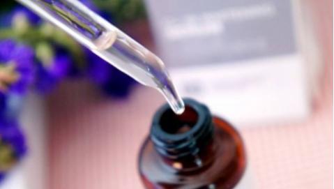 艾美蕾特润焕活精华液,精华液对女人有什么功效