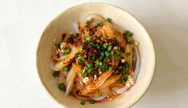 新手摆地摊做什么小吃比较好,摆地摊小吃什么最火最好吃赚钱