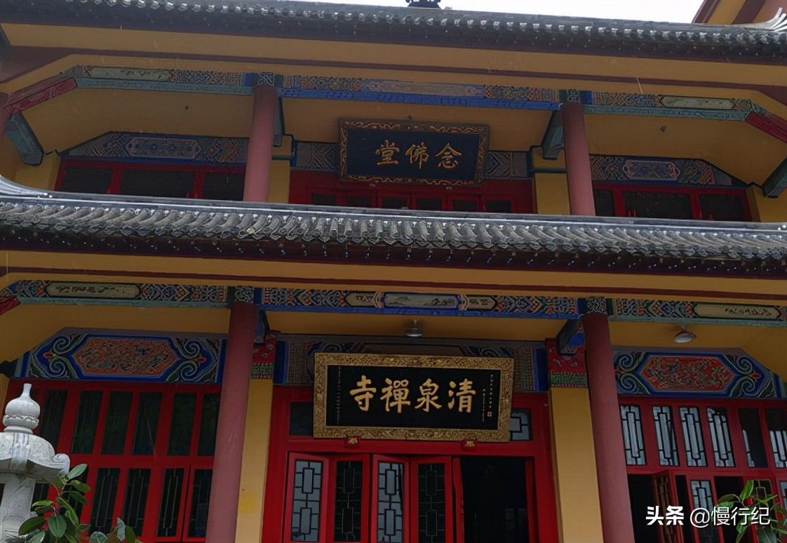 一眼温泉成就了方圆几十里的度假区，这里的悠闲生活，真的带劲