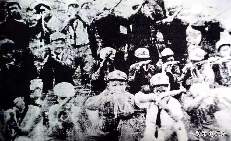 17岁*飚耿**当游击队长,拥有第一支枪:快要散架,却视若珍宝