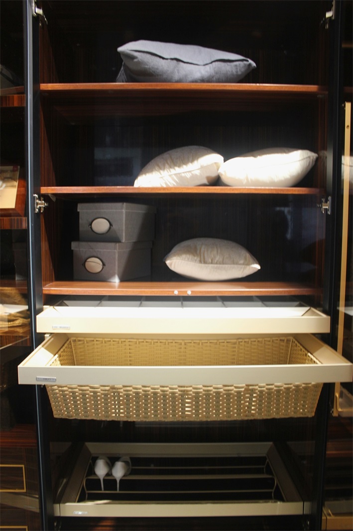 志明与春娇十年:都市男女,有氤氲香烟,暧昧小巷以及港式软装