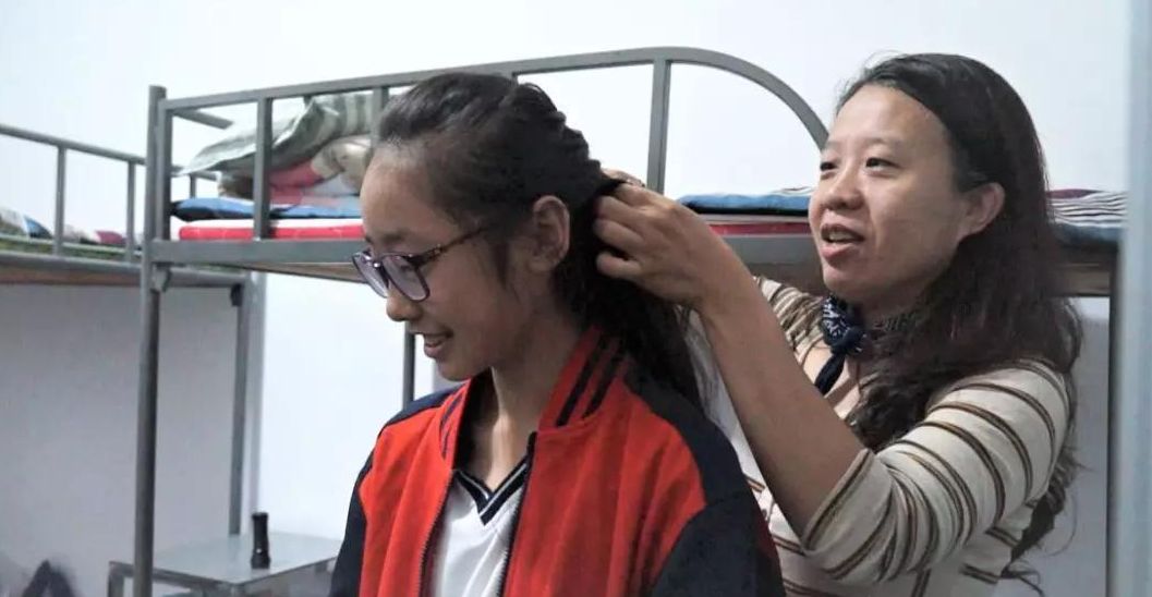 李明艳老师,大连市双语学校李明艳老师