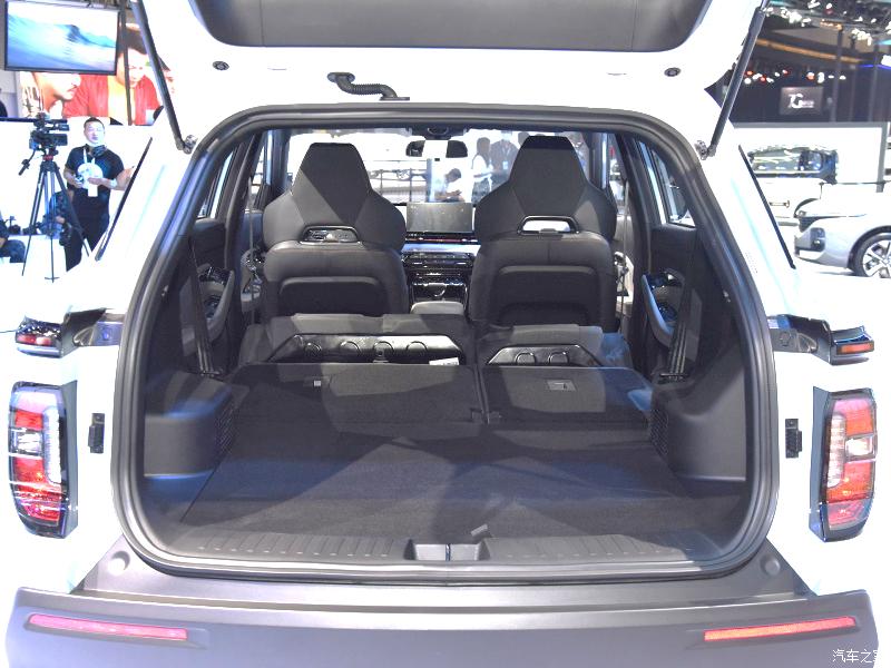 瑞虎5x和宝骏rs-3哪个值得入手,吉利缤越瑞虎5x乘坐感受