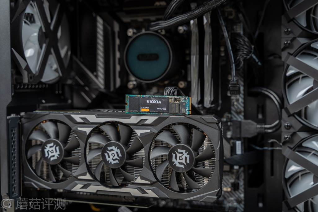 sata固态硬盘铠侠tc10评测,铠侠rc20500g固态硬盘评测