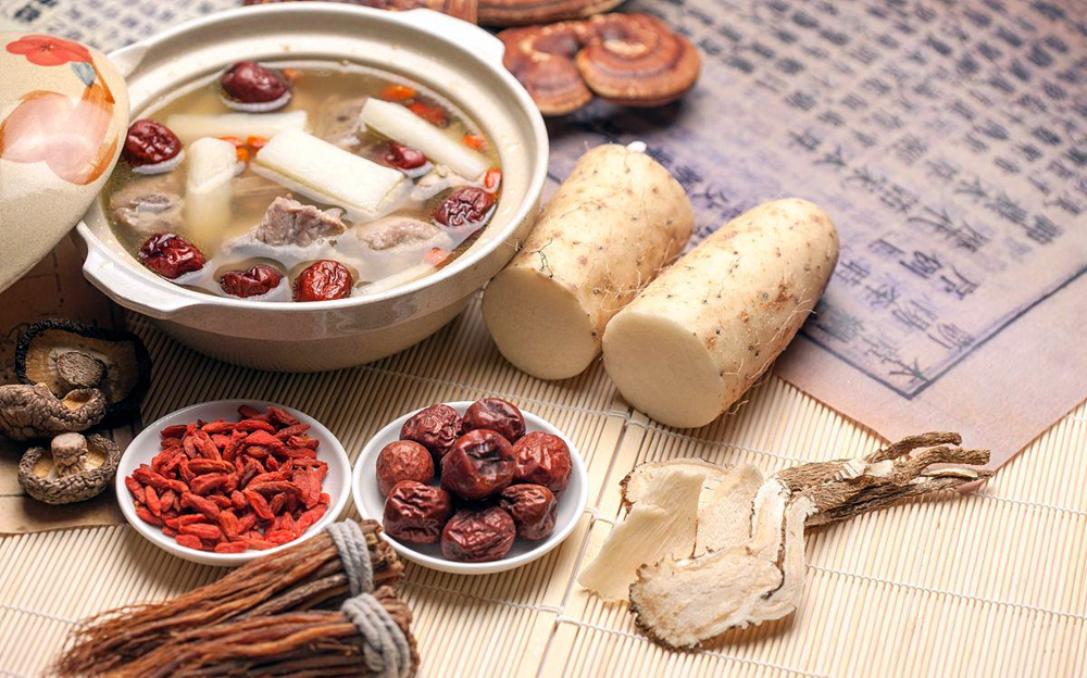 肾虚吃猪腰炖汤的功效,肾虚吃猪腰子补得快吗