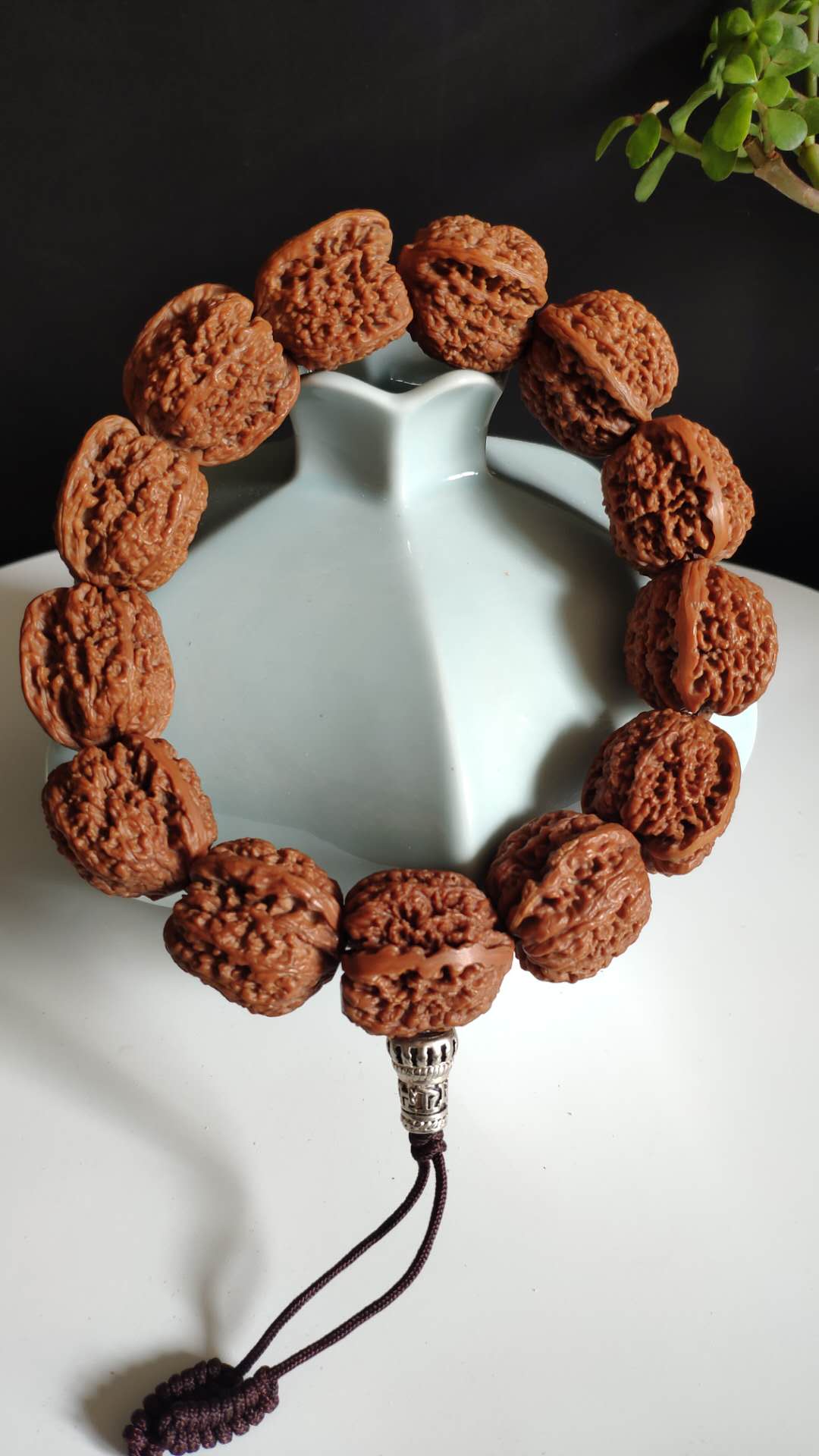 核桃之王,麻核桃手串多大合适