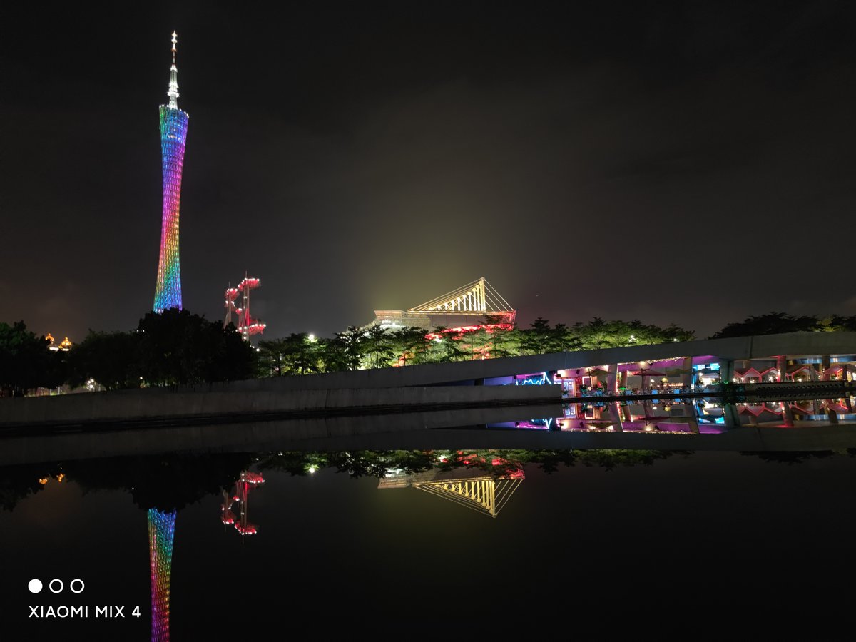 小米mix4和realme大师探索版,小米mix4全面屏效果