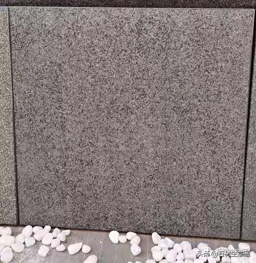 花岗岩黑色的是石英吗,景观石材花岗岩黑色