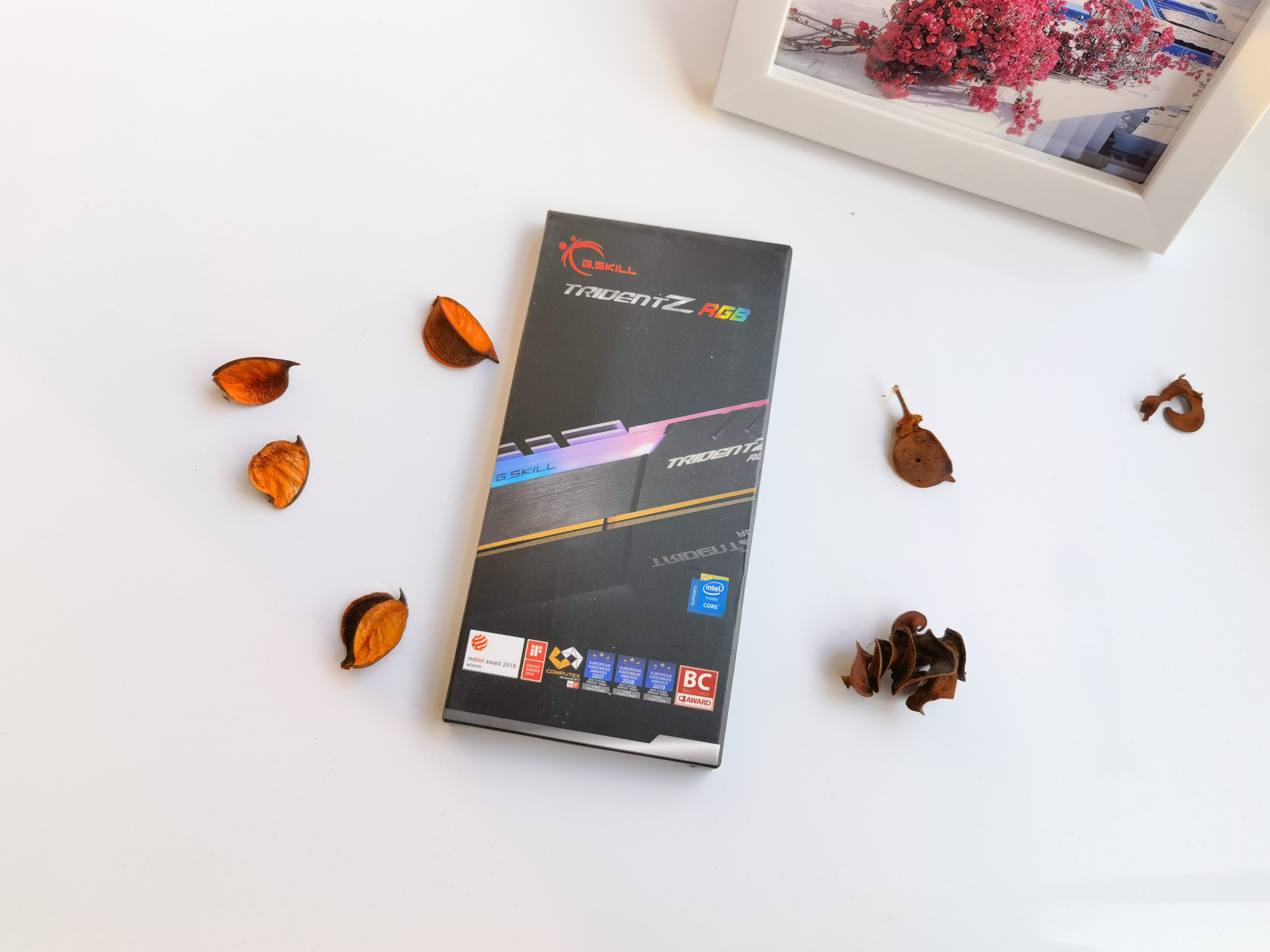 8g双通道和16g单通道内存区别大吗,13700内存单通道和双通道差别大吗