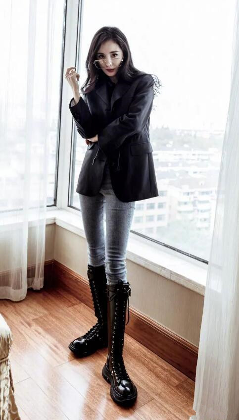 杨幂泫雅风,杨幂撞衫泫雅