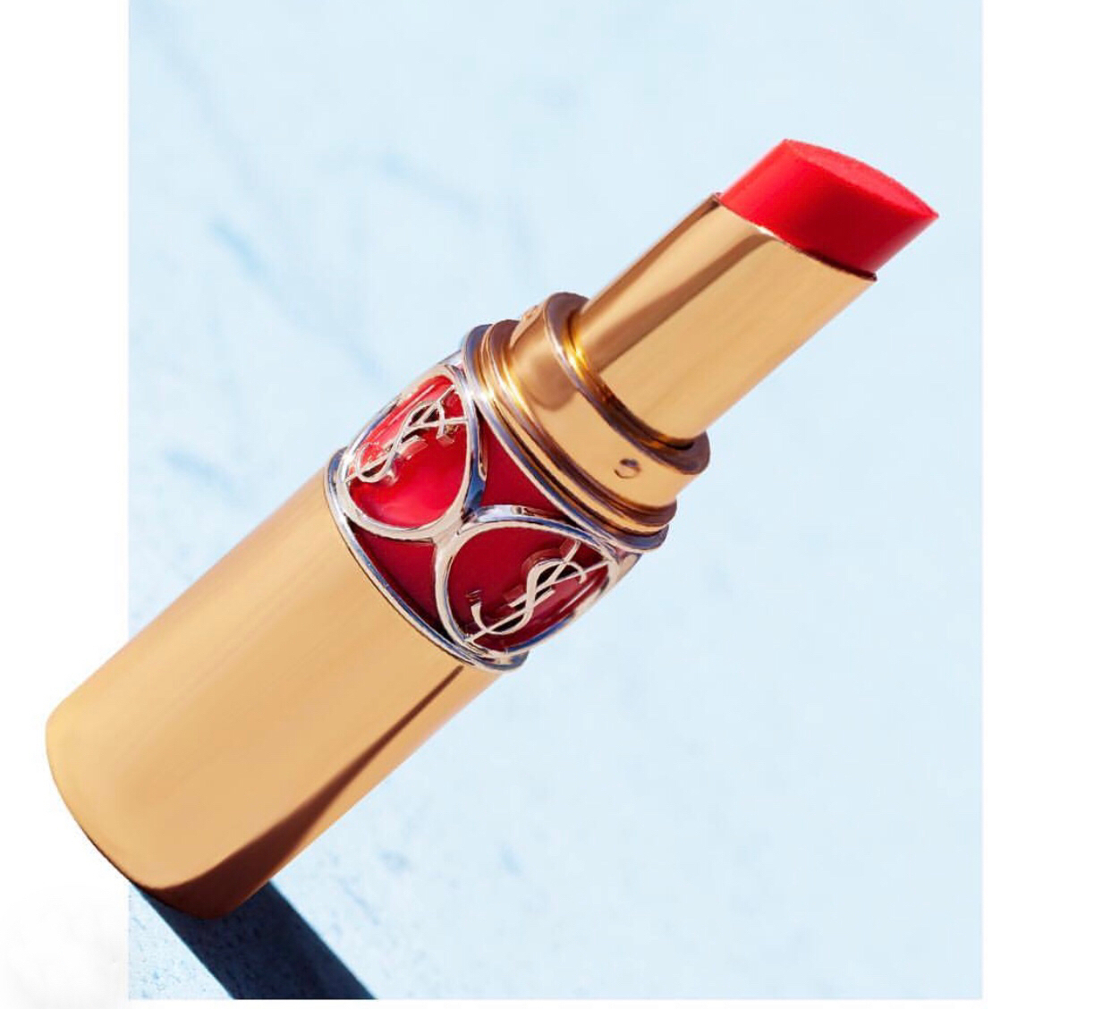 你可以没有爱情但不可以没有面包,可以没有爱情不能没有口红和香水