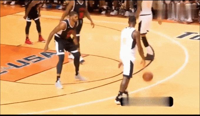 华丽的过人招式篮球,篮球单挑视频转身过人技巧