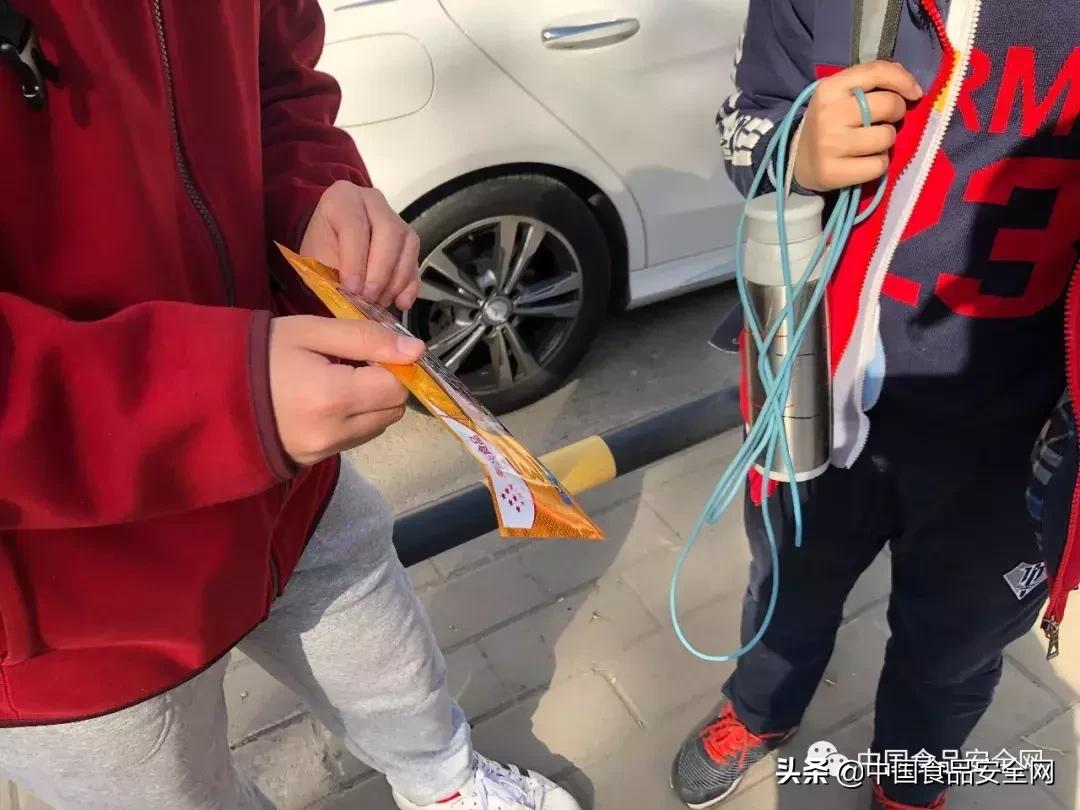 辣条零食暗访,暗访校园垃圾食品