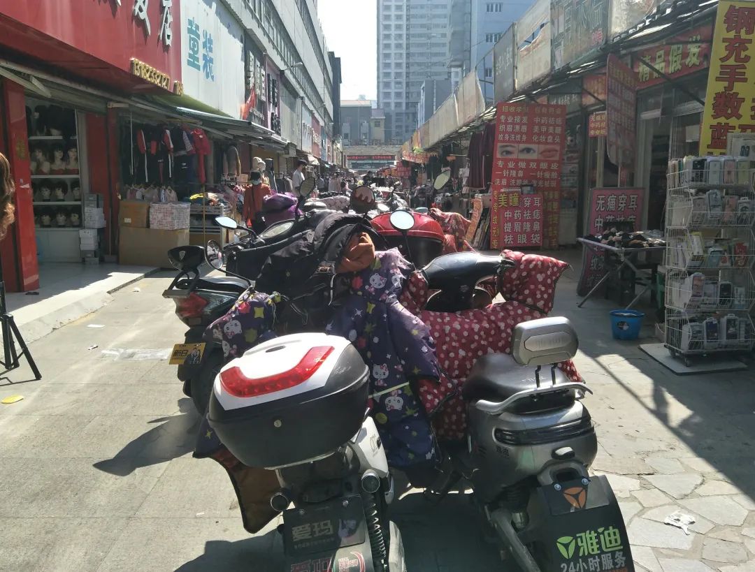 关门转让实体店,徐州商场撤场不让撤怎么办