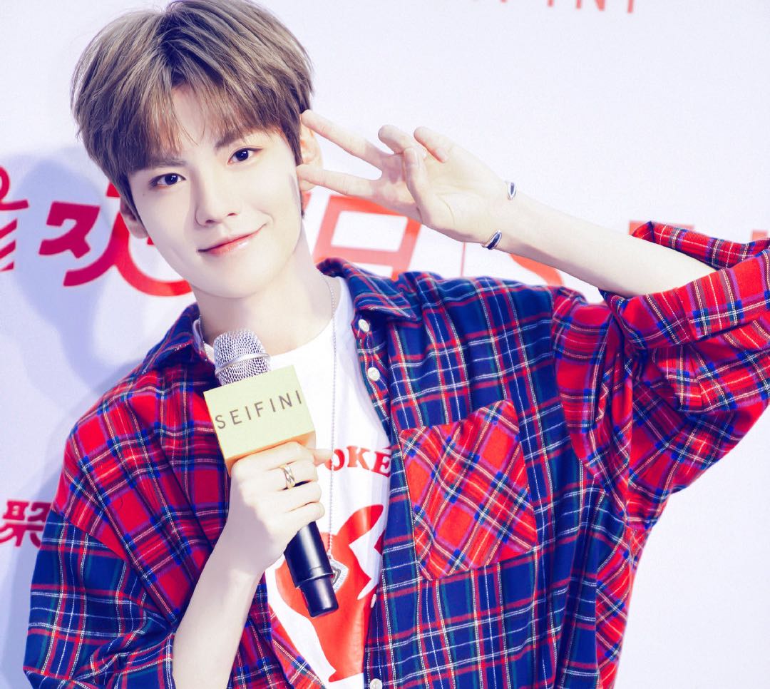 吴宣仪粉丝欺软怕硬，手撕师弟咄咄逼人，遇到郑爽却怂了