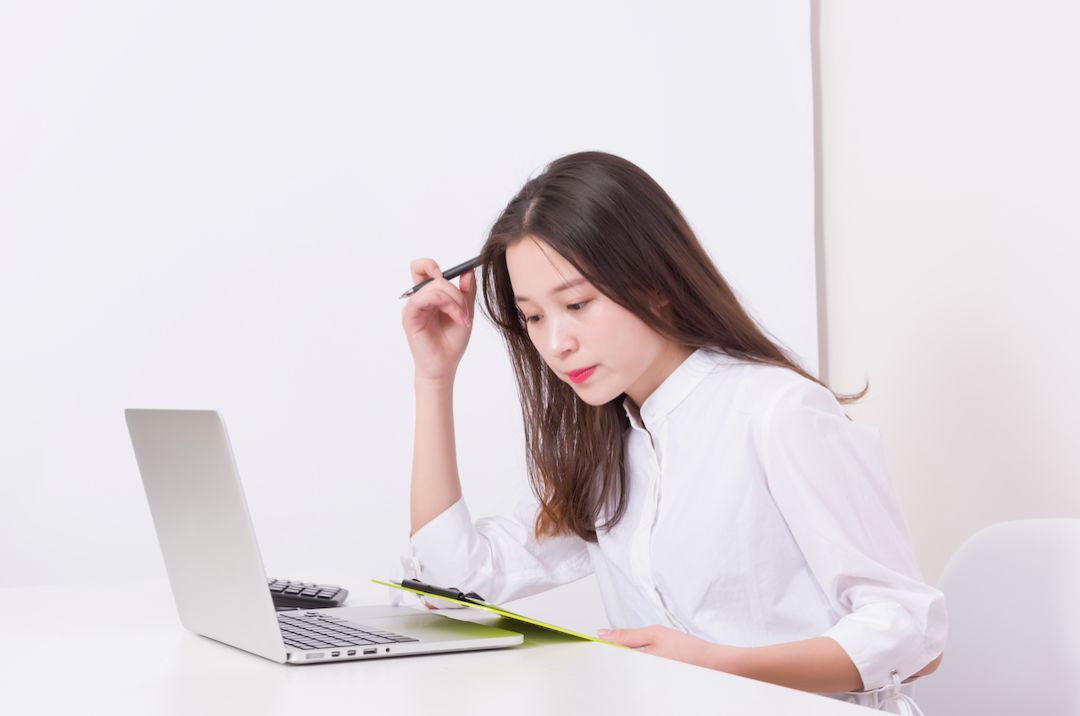 Howareyou怎么是你？How,oldareyou?怎么老是你？