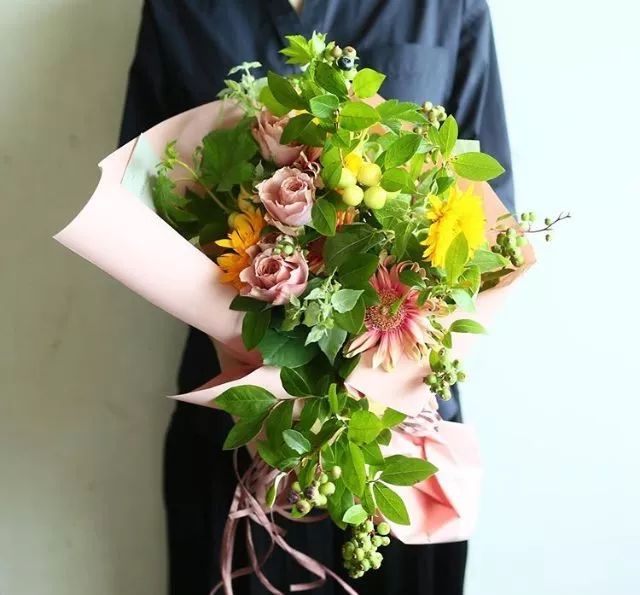 日式花艺作品,日本花店装修风格效果图