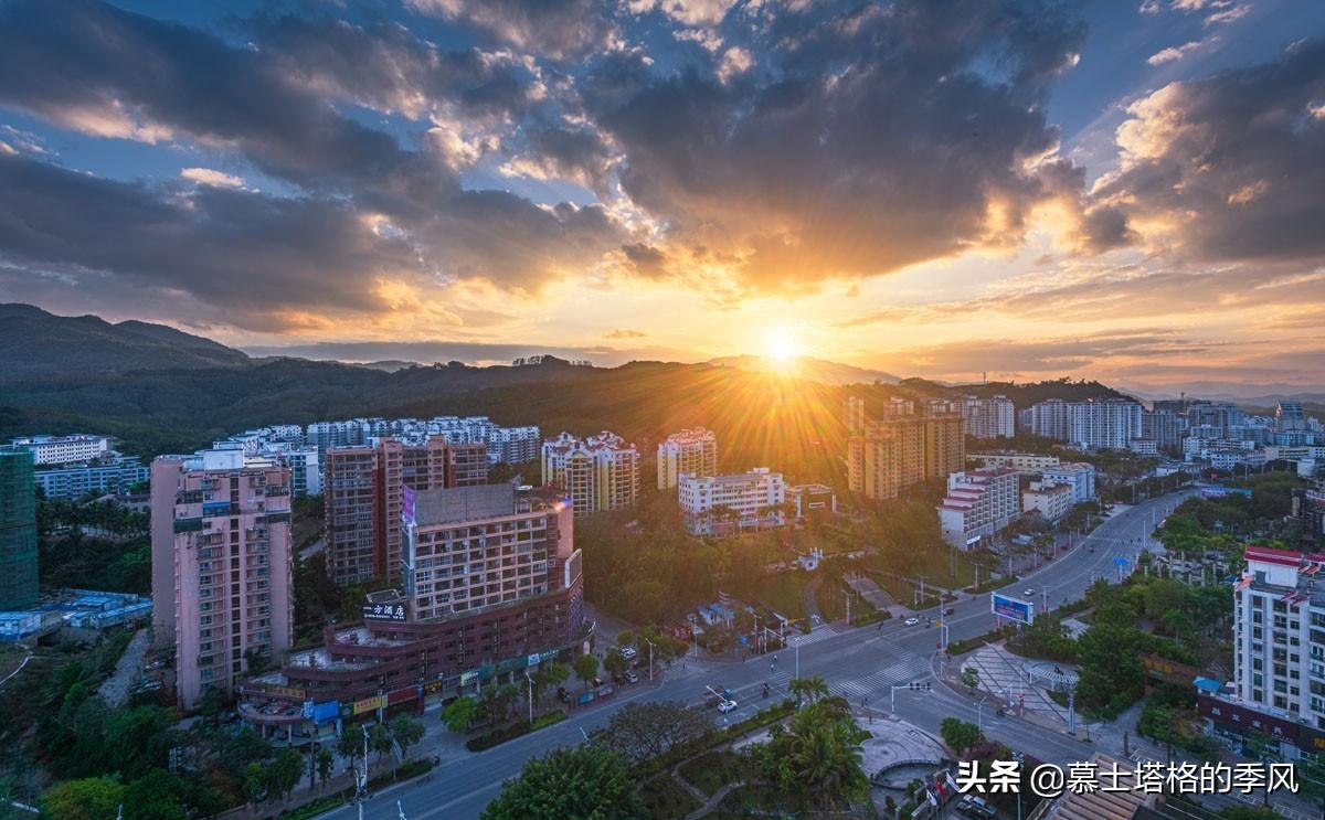 海南养老性价比最高的两座城,海南养老公寓最好的包吃包住价格