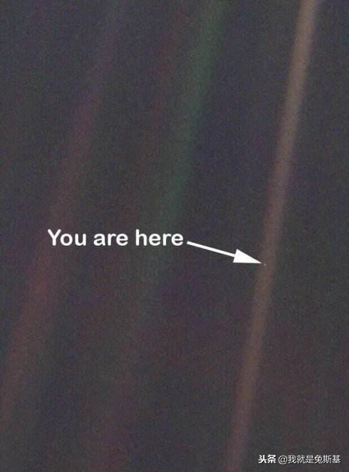 从64亿公里外的太空看地球是什么样子的？它只是宇宙中一粒尘埃