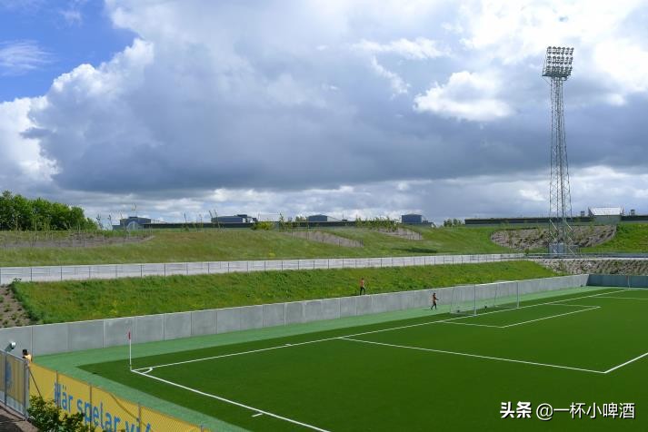欧洲联赛小型球场有哪些,欧洲五大联赛顶级球场