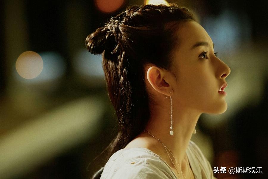 95后小花的古装造型盘点，杨超越温婉小巧，关晓彤端庄大气