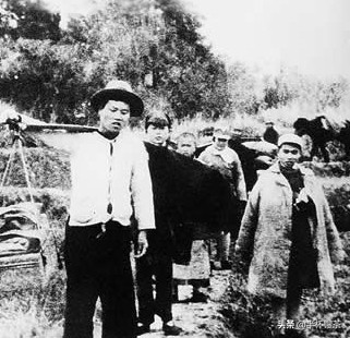 他是新四军，华东局潜伏上海最重经济特工，牺牲在上海解放前三天