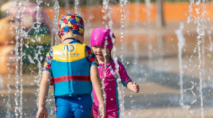 广州长隆水上乐园巨洪峡第一视角,广州长隆适合小朋友玩的水上乐园