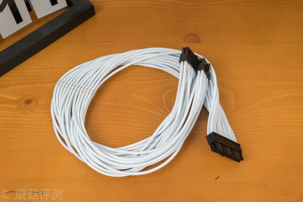 电源模组装机走线,全模组电源电脑装机走线教程