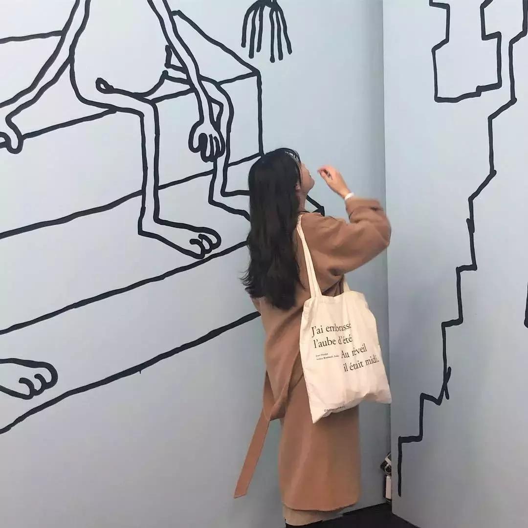 29岁女孩独居图片,29岁独居女孩的视频