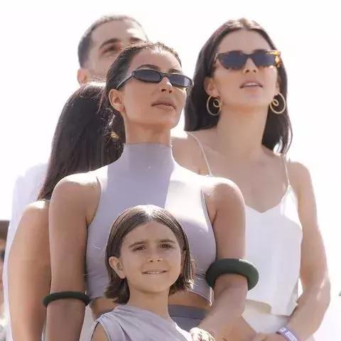 才华横溢的女人是什么样子,真正聪明有才华的女人