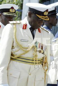 各国元首照片,各国总统霸气穿军装