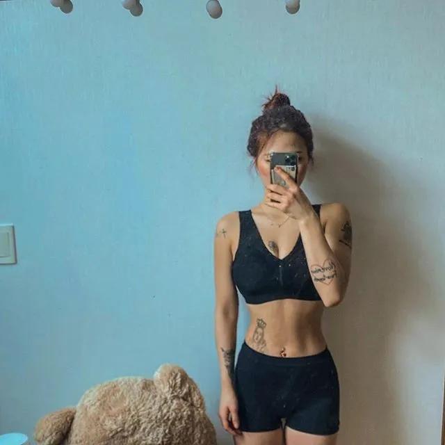有纹身，爱穿刺，爱健身，这样的小姐姐你喜欢吗？