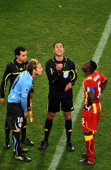 足球挑边和开球,足球冷知识挑边也有大讲究