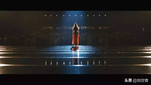 讲述换脸的电视剧,电影解说女人整容时的场景