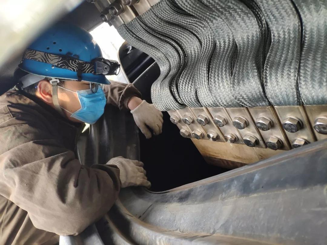 奋战疫线华能驰援雷神山医院建设,奋战疫线的战士